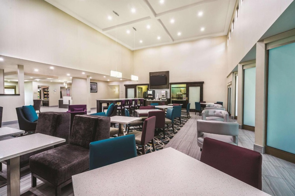 La Quinta Inn & Suites by Wyndham Loudon